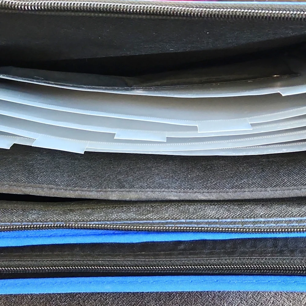 Five Star Light blue/black trapper keeper with file folder, binder pouch OS